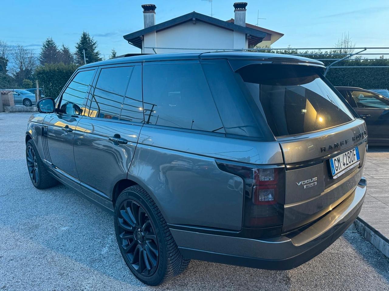 Land Rover Range 4.4 SDV8 Vogue