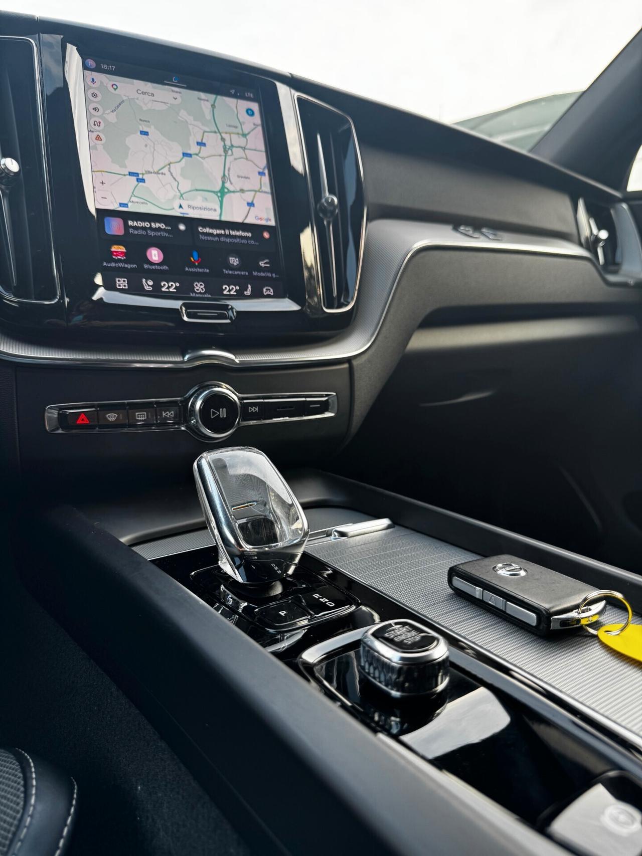 Volvo XC 60 B4 MILD IBRID AUTOMATICO PLUS DARK MY23