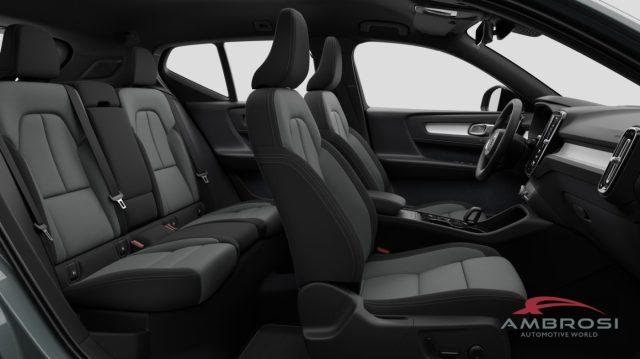 VOLVO XC40 B3 Mild hybrid Benzina Plus Dark