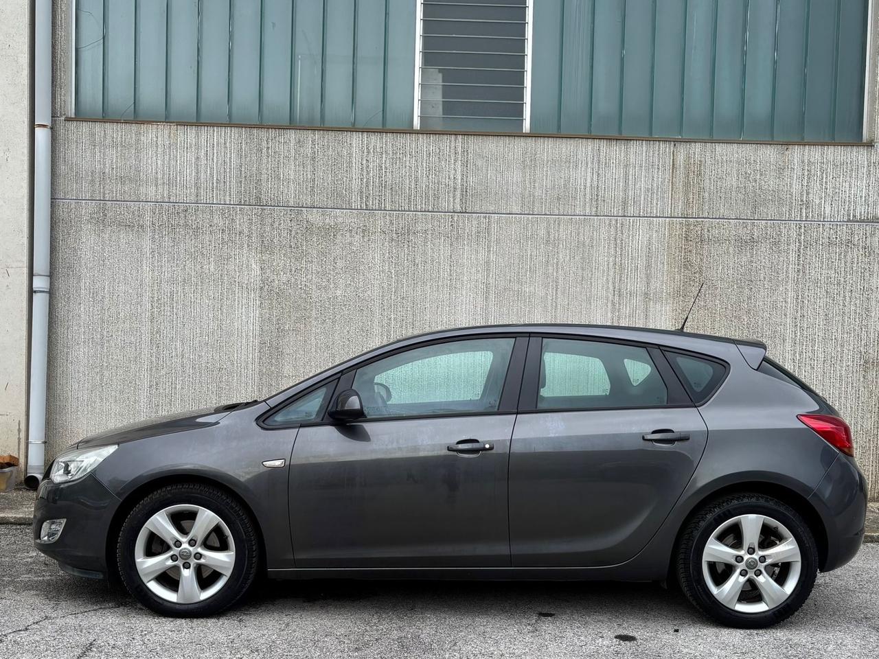 Opel Astra 1.7 CDTI 125CV 5 porte Cosmo