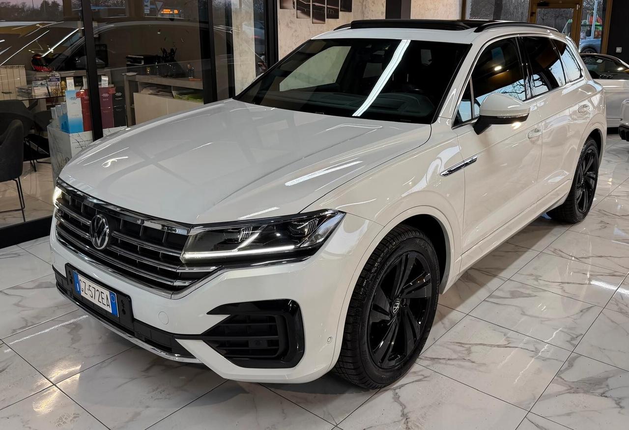 Volkswagen Touareg R-line+Tetto+Pelle+4sterzanti