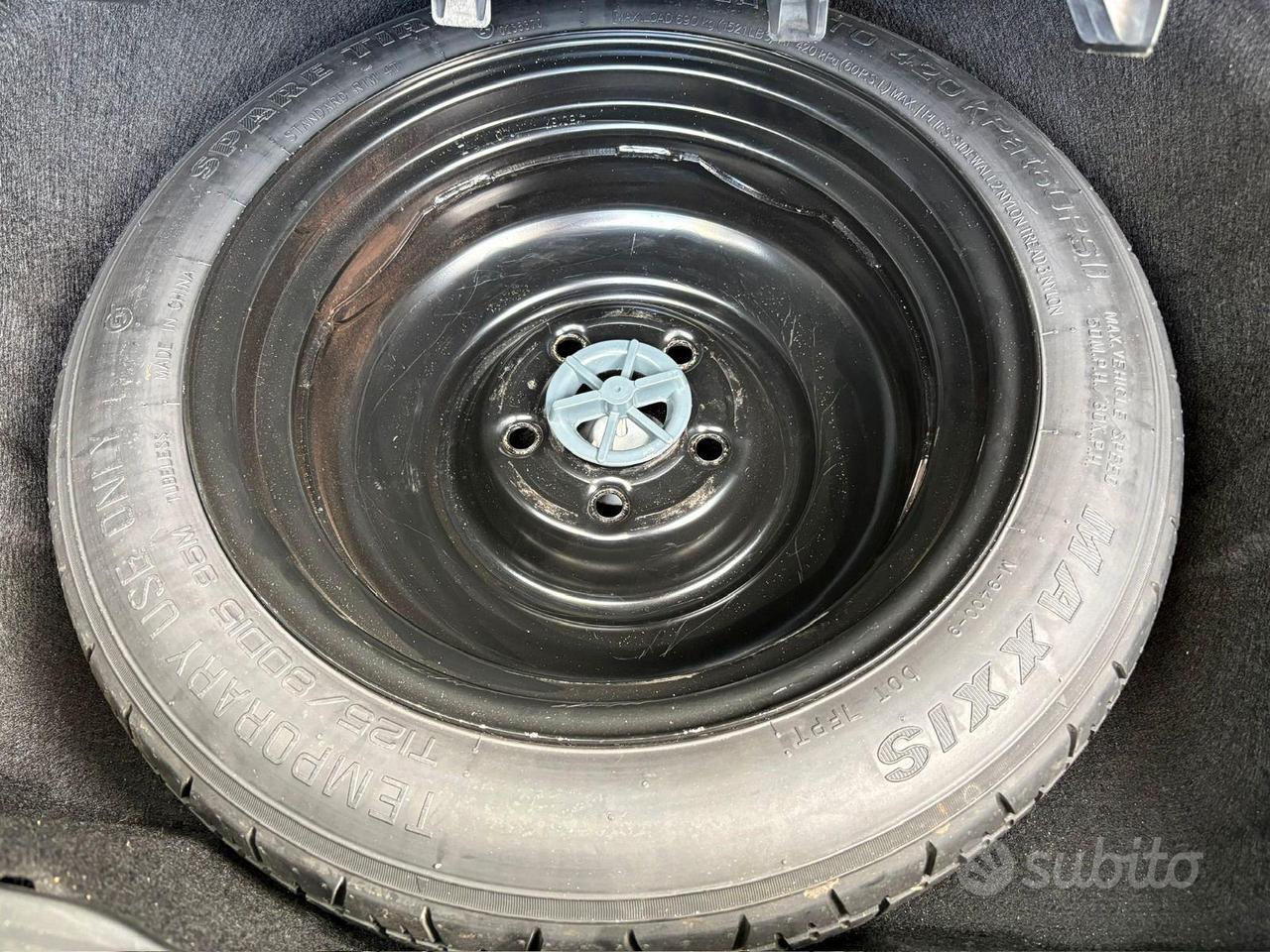 HYUNDAI IX20 1.4 CRDI STYLE (90CV) NEOPATENTATI