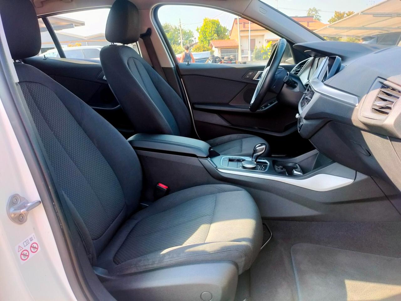 Bmw 116 116d 5p. Business Advantage NEOPATENTATI IVA DEDUCIBILE