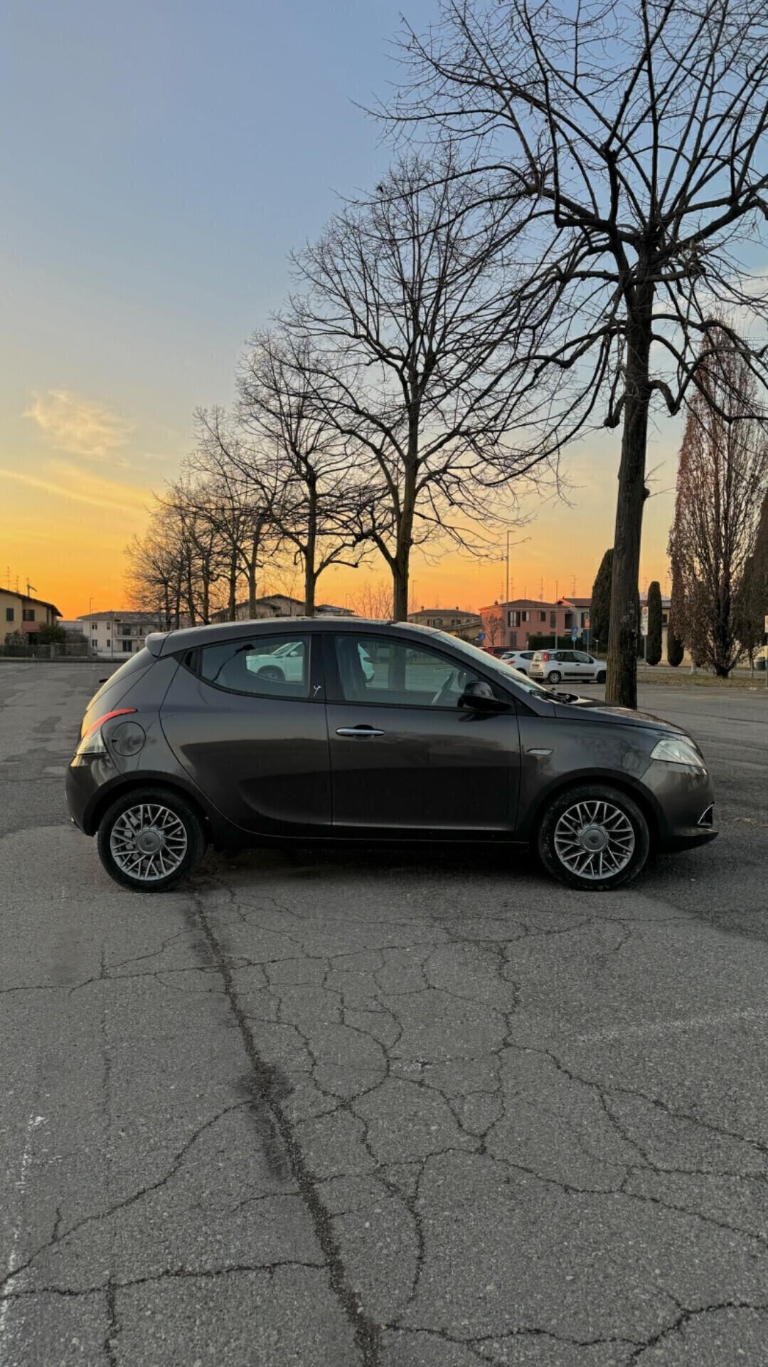 Lancia Ypsilon 0.9 TwinAir Neopatentati