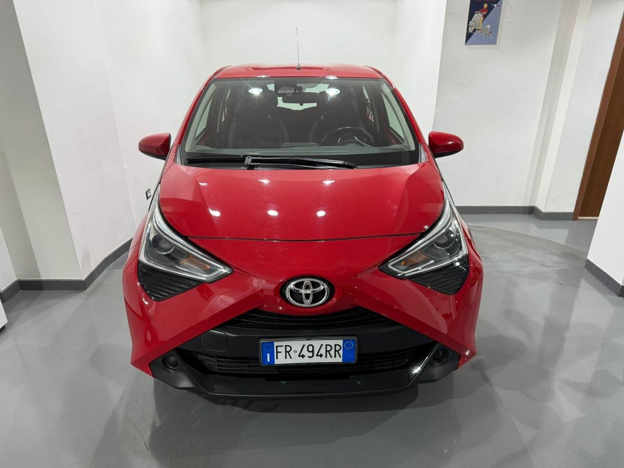 TOYOTA AYGO AUTOMATICA * PRONTA CONSEGNA