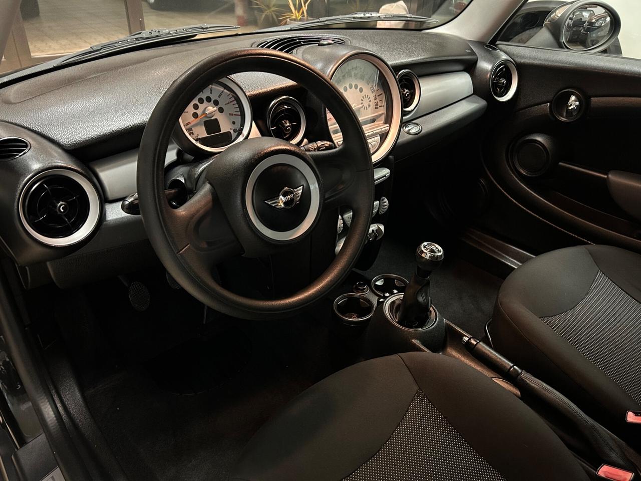 Mini One - 2009 1.4 16V 75 CV 153.000 KM