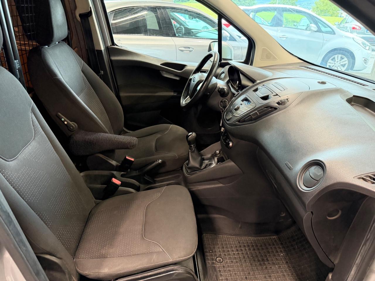 Ford Transit Courier 1.5 TDCi 75CV Van Entry