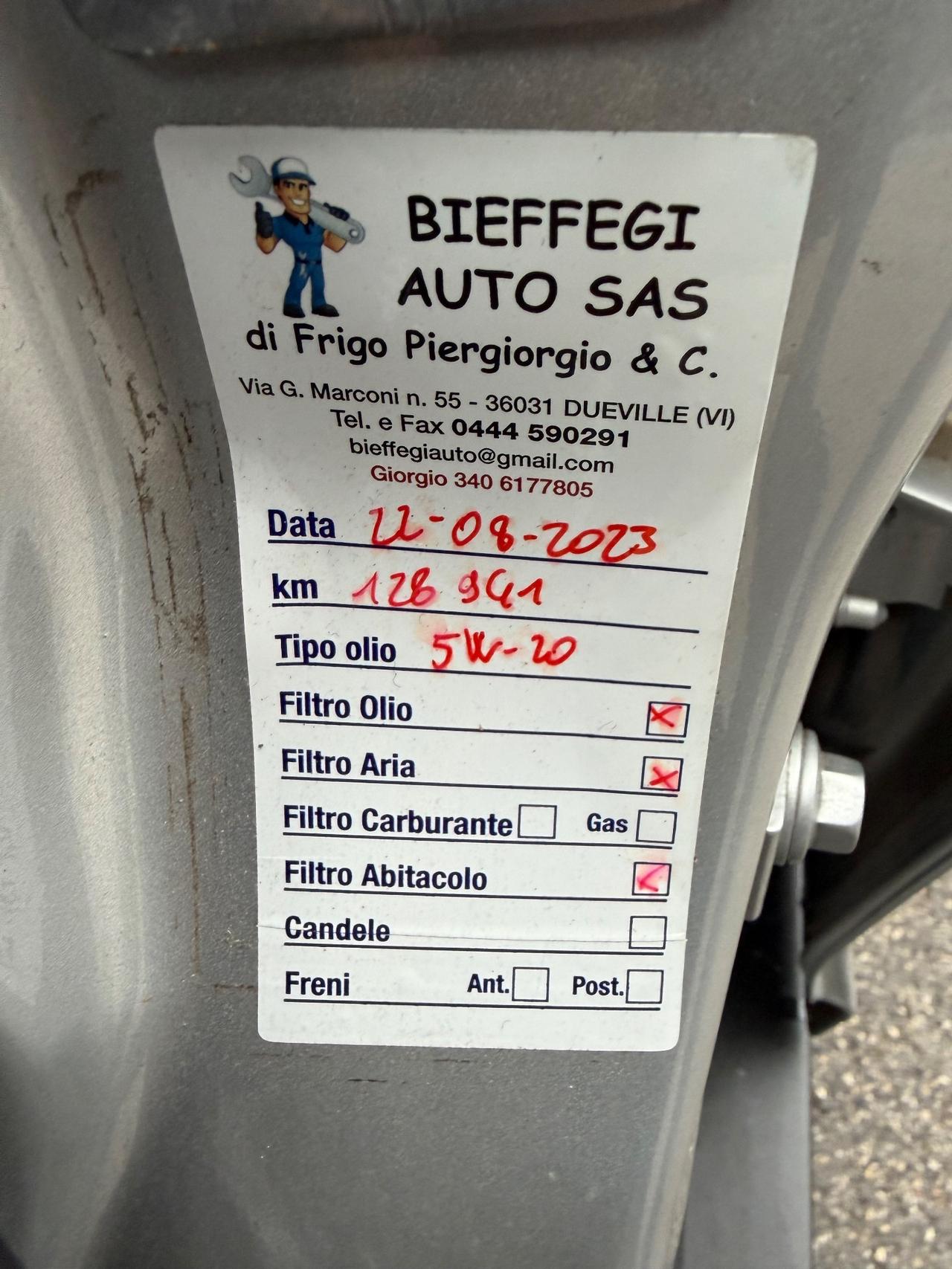 Ford Focus 1.6 105 CV SW Titanium km 142,000 garanzia 12 mesi