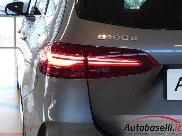 MERCEDES-BENZ B 180 D AMG LINE PREMIUM AUTOMATICA 116CV NIGHT PACK