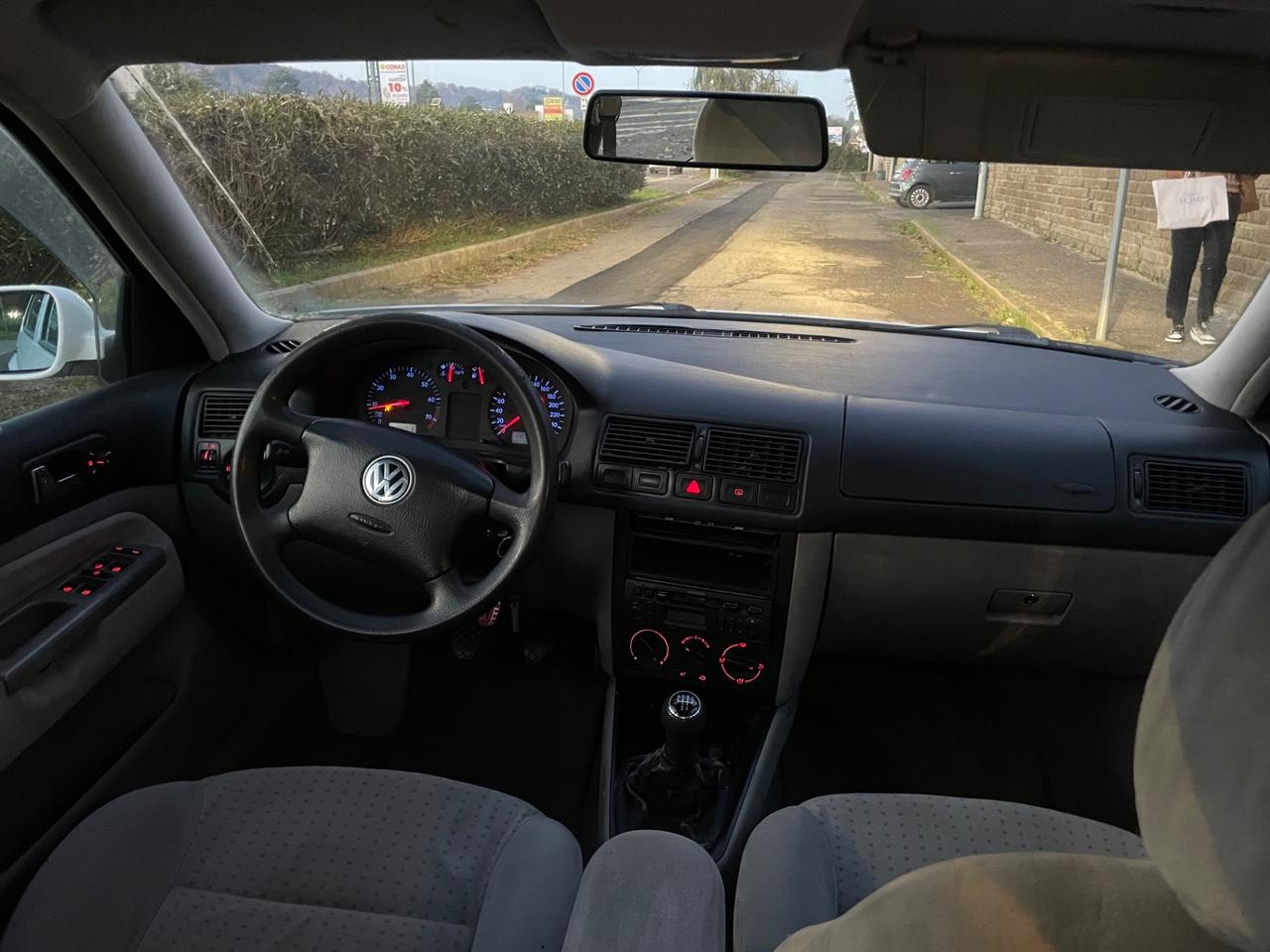 Volkswagen Golf 1.6 cat 5 porte Highline