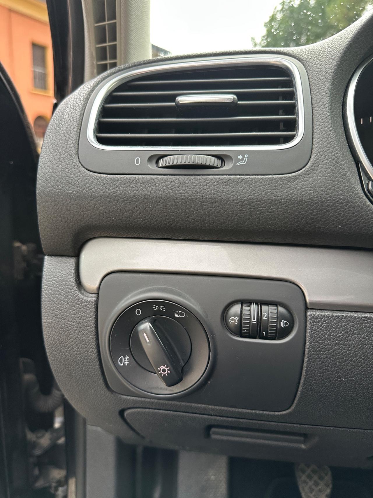 Volkswagen Golf 1.6 TDI DPF 5p. Highline soli 150mila km