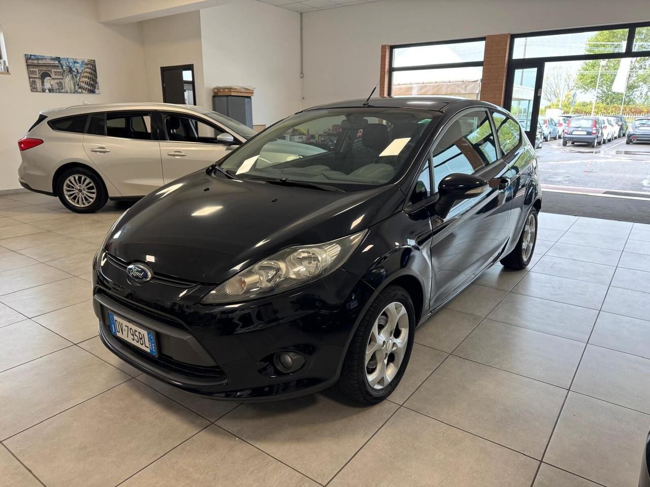 Ford Fiesta 1.2 BENZINA 82CV NEOPATENTATI 2009