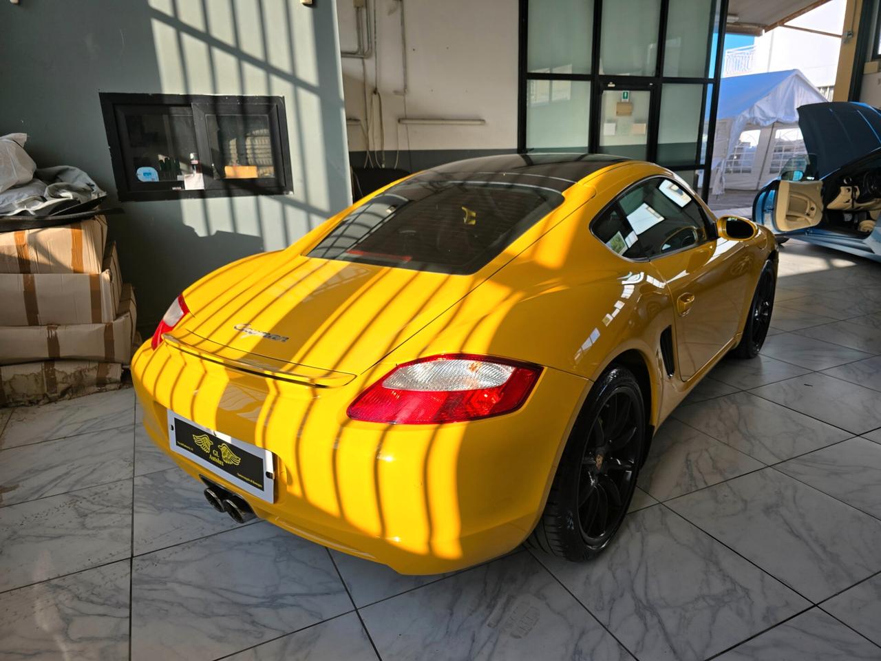 Porsche Cayman 2.7