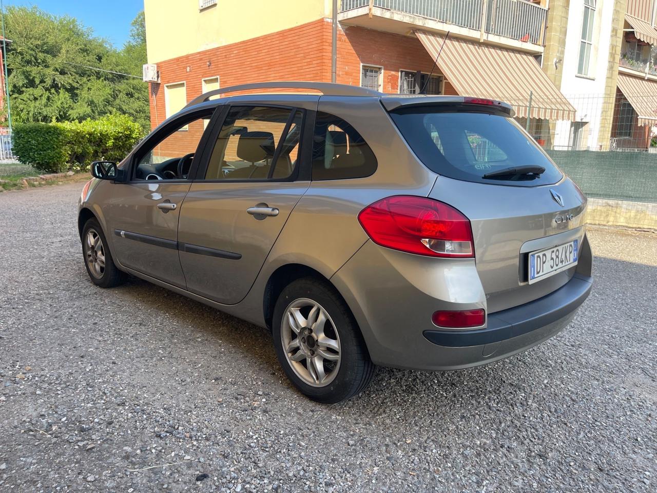 Renault Clio 1.2 16V SporTour Dynamique
