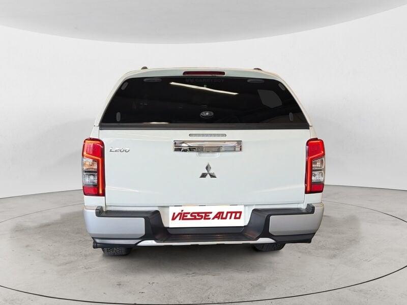 Mitsubishi L200 L200 d.cab 2.3d Intense 4wd 150cv auto