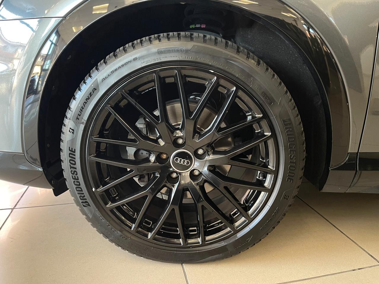 Audi Q3 2.0 TDI 150cv S Line