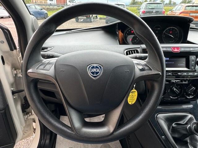 Lancia Ypsilon 1.2 69 CV 5 porte Elefantino Blu