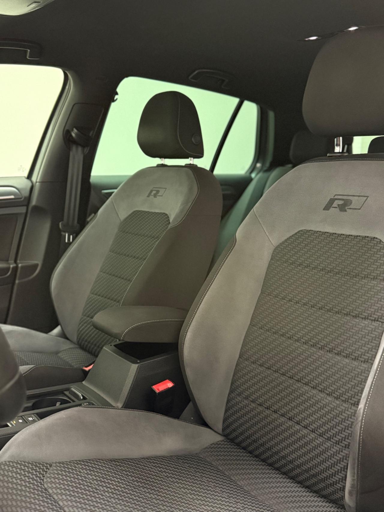 Volkswagen Golf 1.6 TDI 110 CV DSG R Line Italiana