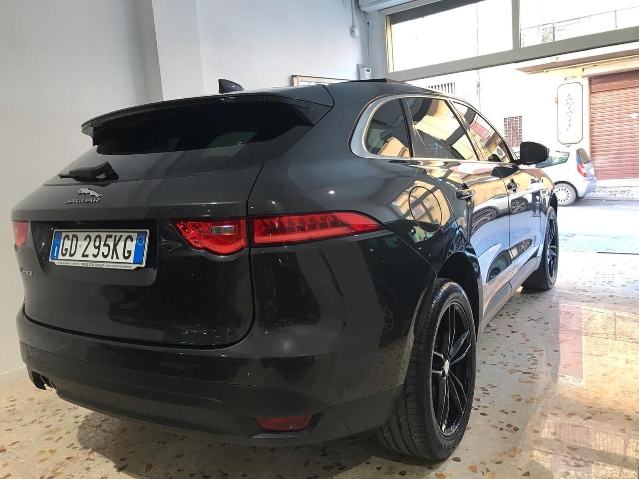 Jaguar F-Pace 2.0 D 180 CV Prestige Panoramico