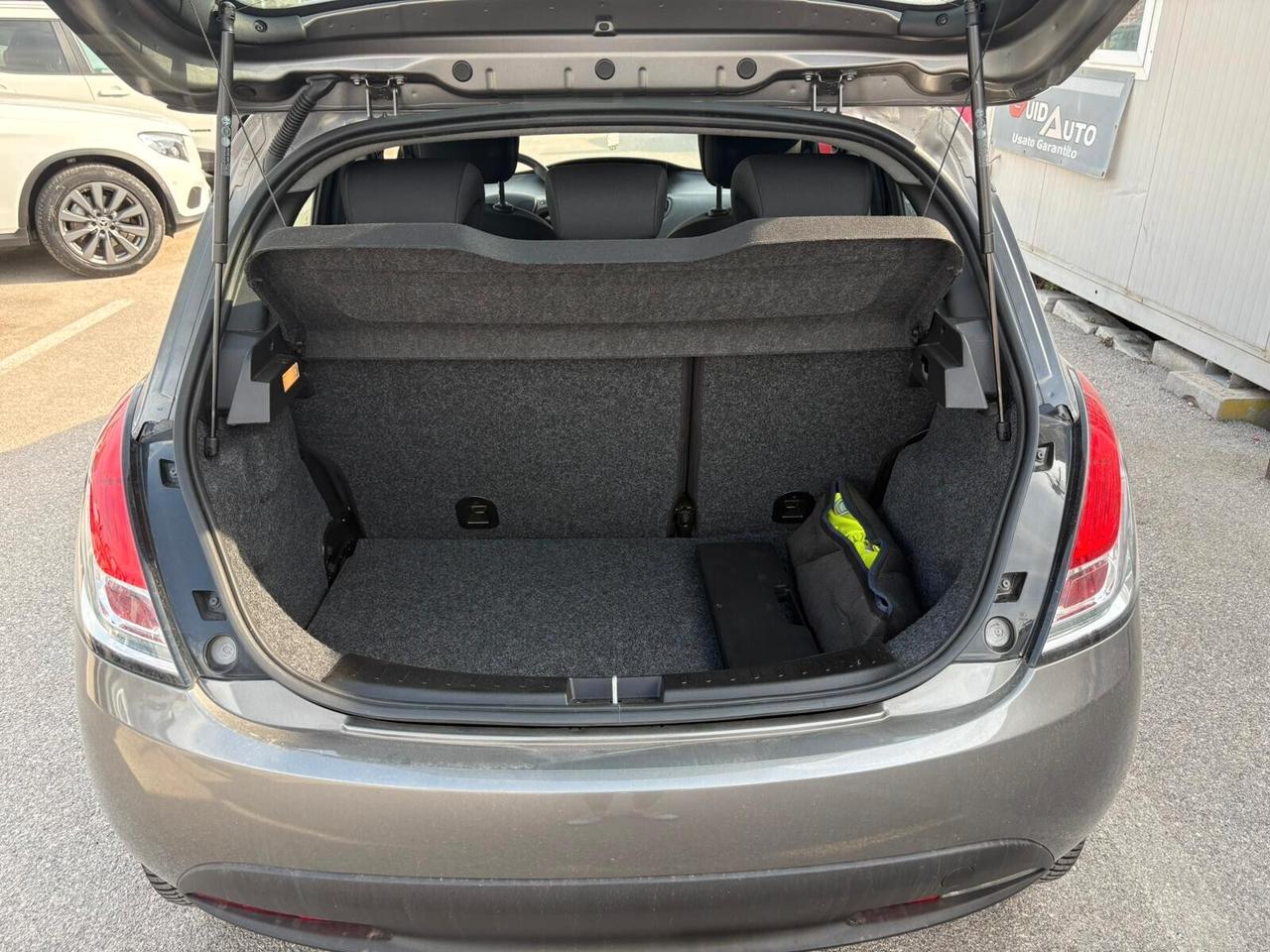 Lancia Ypsilon 1.2 69 CV 5 porte GPL