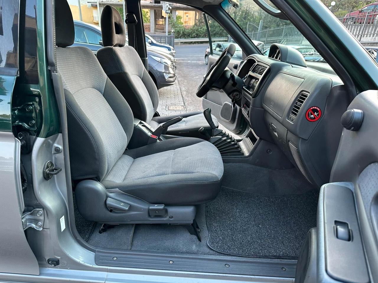 Mitsubishi L200 2.5 TDI 4WD Club Cab Pick-up GLS