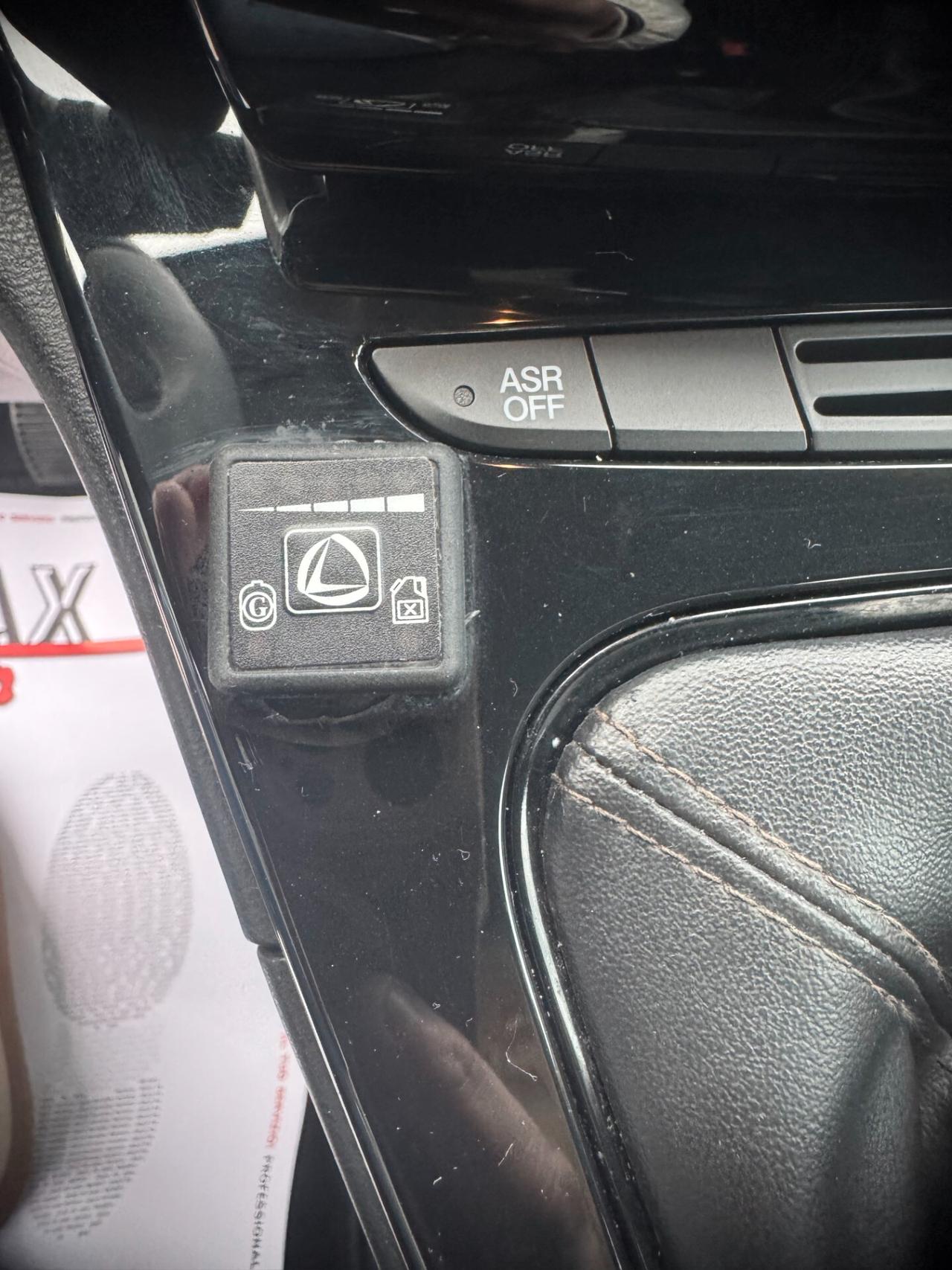 Lancia Ypsilon 1.2 69 CV 5 porte GPL Ecochic Gold