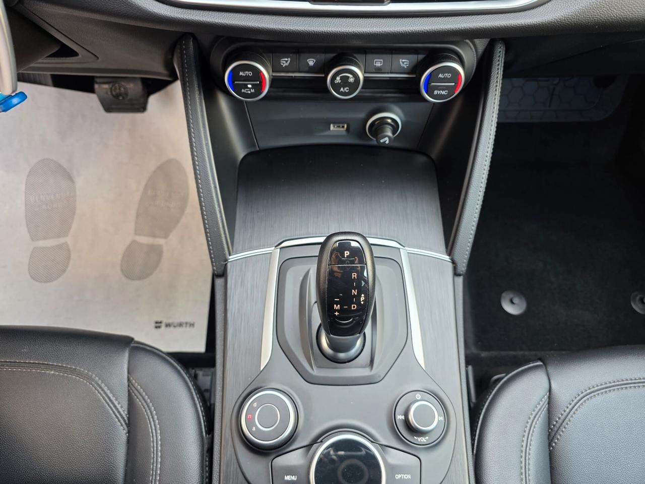 Alfa Romeo Stelvio 2.2 210 CV AT8 Q4 Business T...