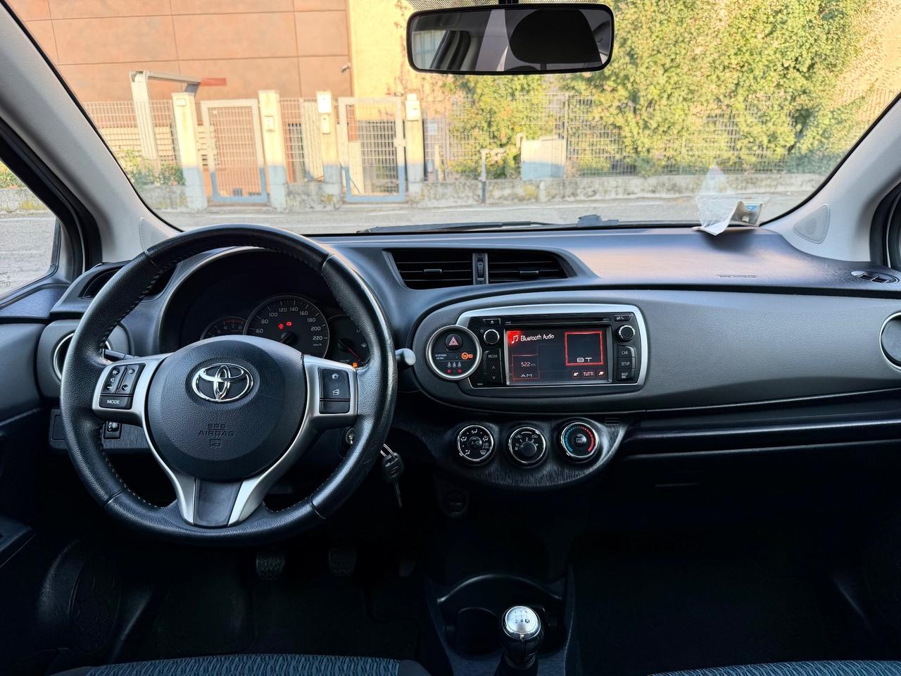 Toyota Yaris 1.0benz 2012 120.000km per neopatentati