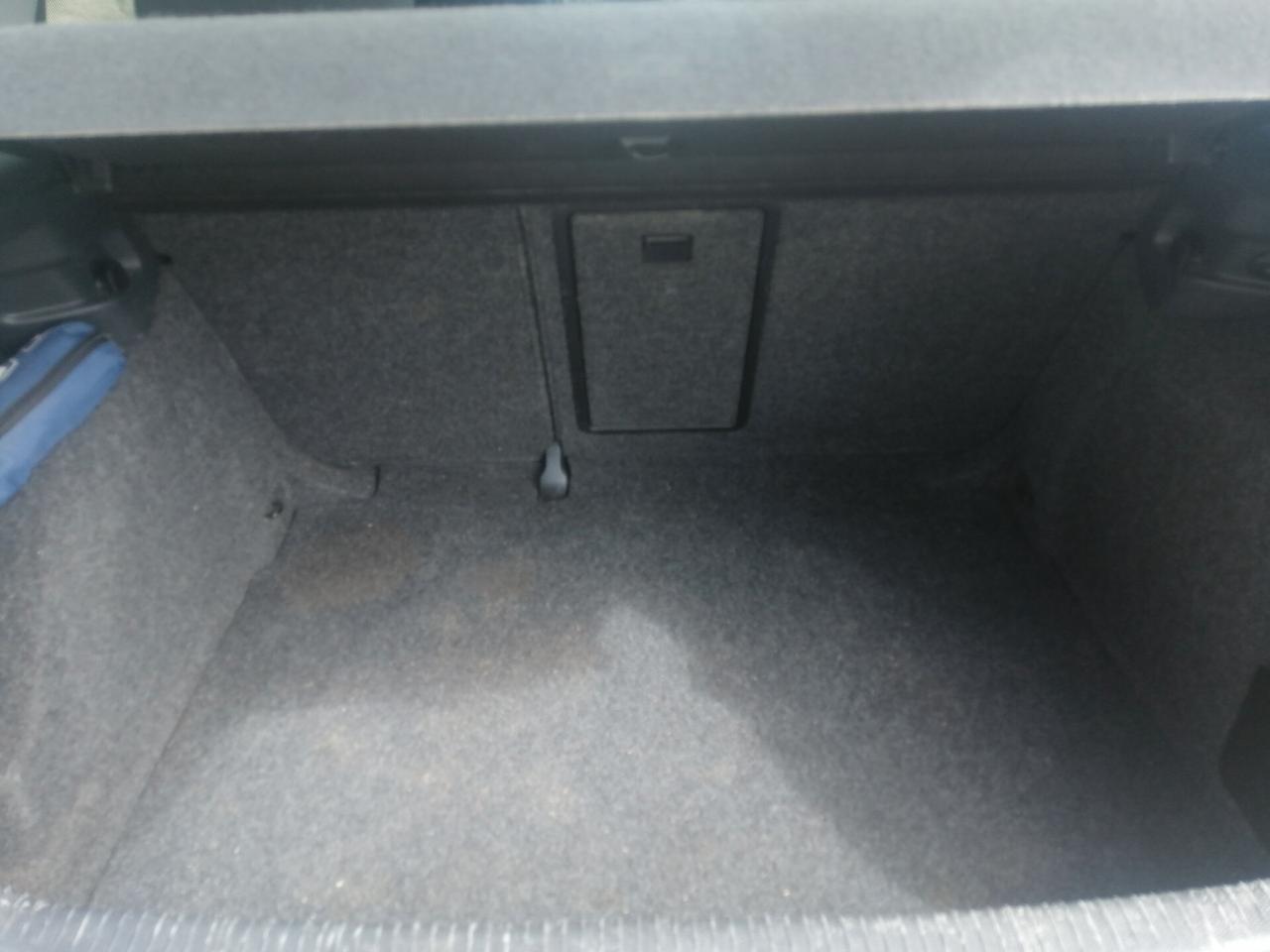 Volkswagen Golf 1.6 TDI Highline