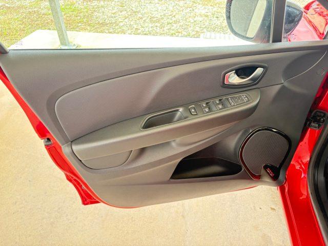 RENAULT Clio 90CV 5 porte NEOPATENTATI NESSUN OBBLIGO DI FINANZ