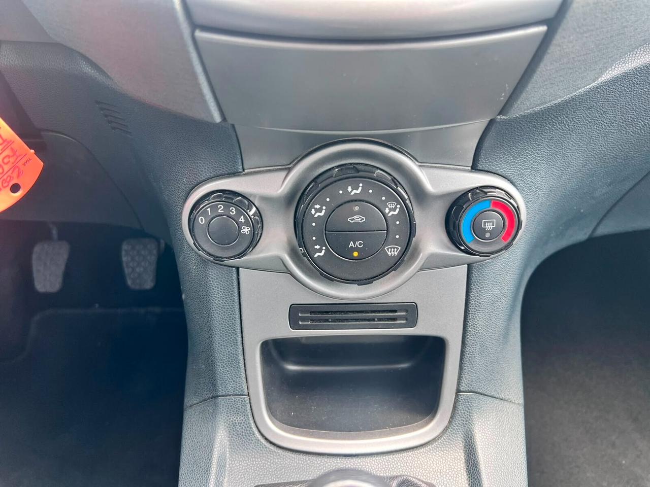 Ford Fiesta 1.4 TDCi 68CV 5 porte