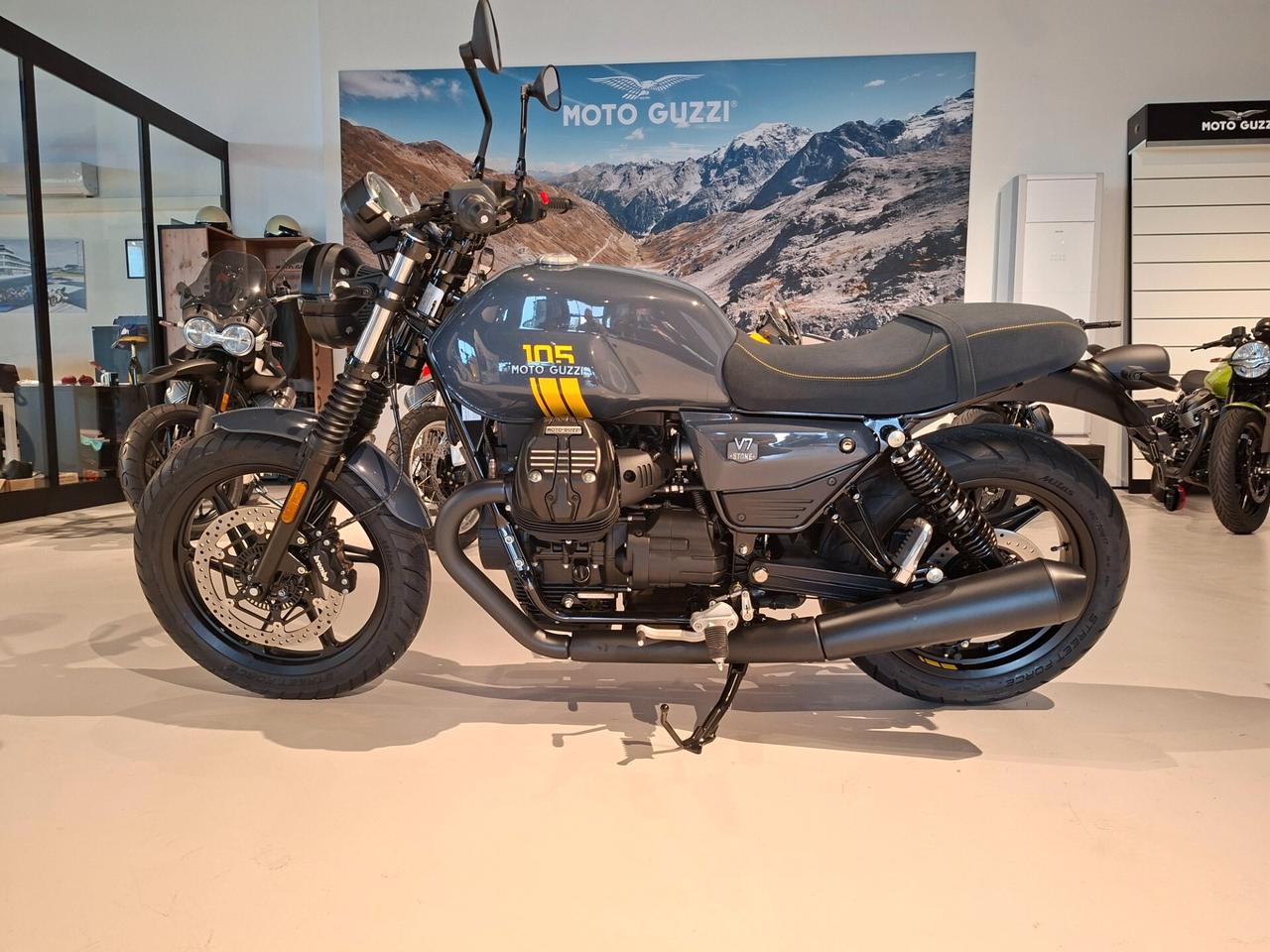 Moto Guzzi V7 Euro 5 Plus 105° anniversario