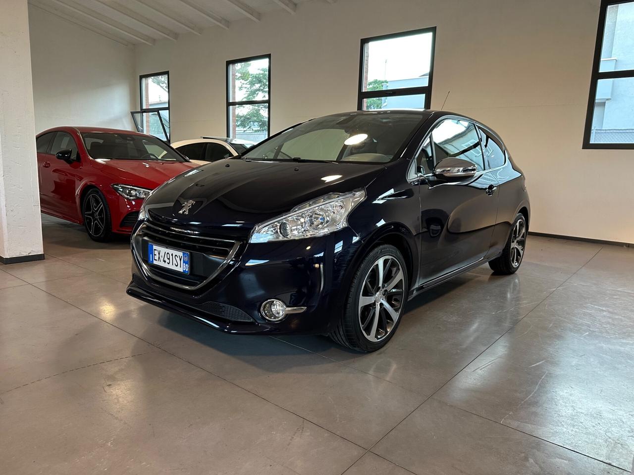 Peugeot 208 1.6 e-HDi 92 CV Stop&Start 5 porte Allure