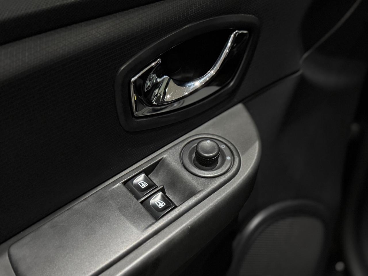 Renault Clio 1.2 75CV GPL cv75/kw55 Per Neopatentati