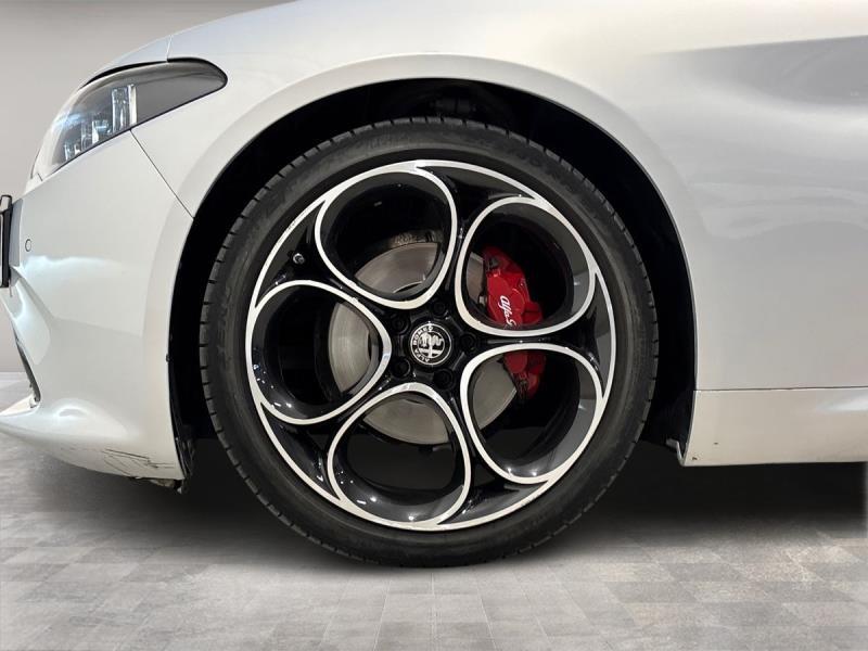 Alfa Romeo Giulia 2.2 Turbo Competizione AT8
