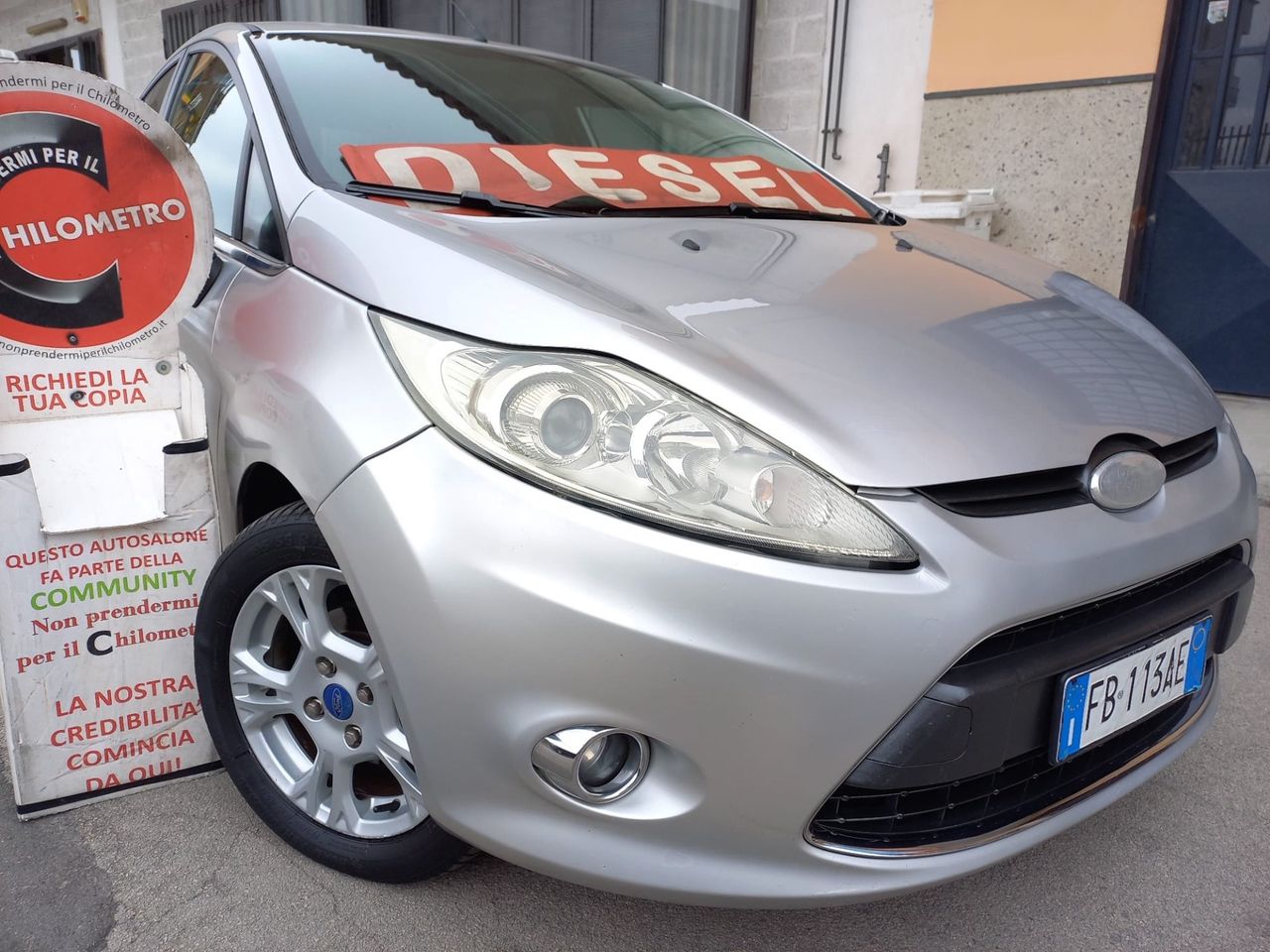 FORD FIESTA 1.4 TDCI 5 PORTE NUOVISSIMA ANNO 2011 MOD TITANIUM FULL OPTIONAL