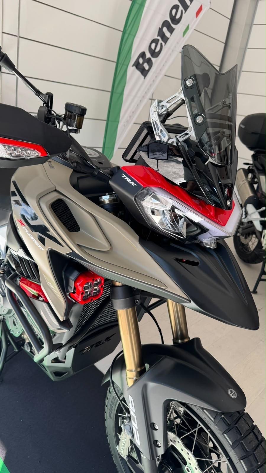 Benelli TRK 902 Xplorer NUOVA + TRIS VALIGIE INCLUSO!