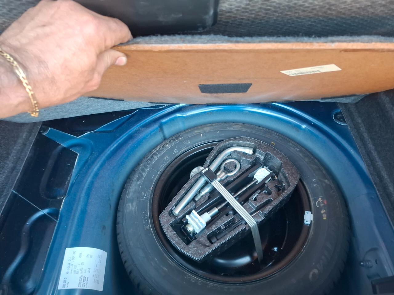 Volkswagen Polo - 1.6 TDI / Cambio automatico /