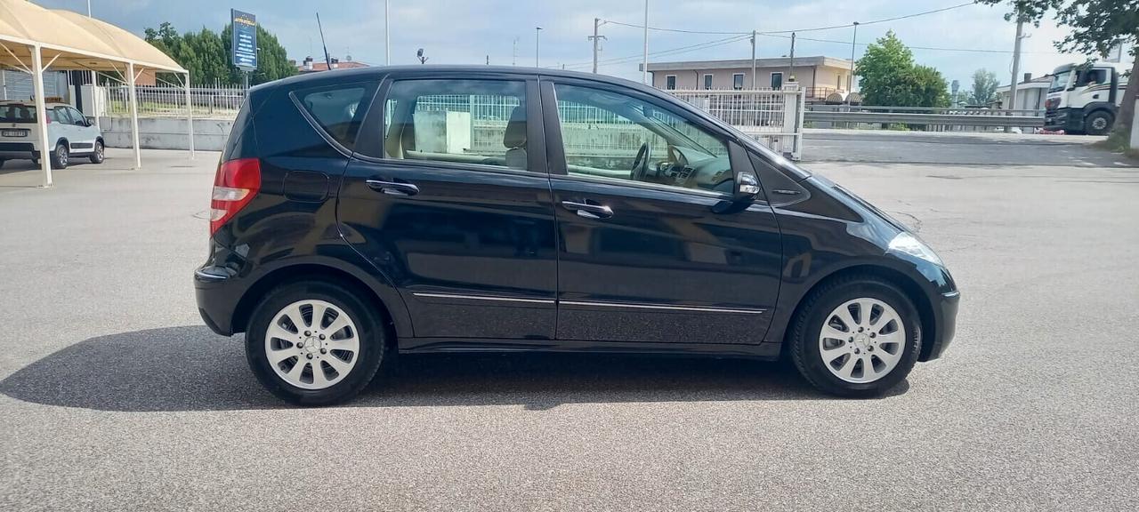 Mercedes-Benz Classe A 150 All. Elegance Benzina cc. 1.5 CV. 95 Cambio Automatico 5 Porte 5 Posti Utilizzabile anche per i Neopatentati.