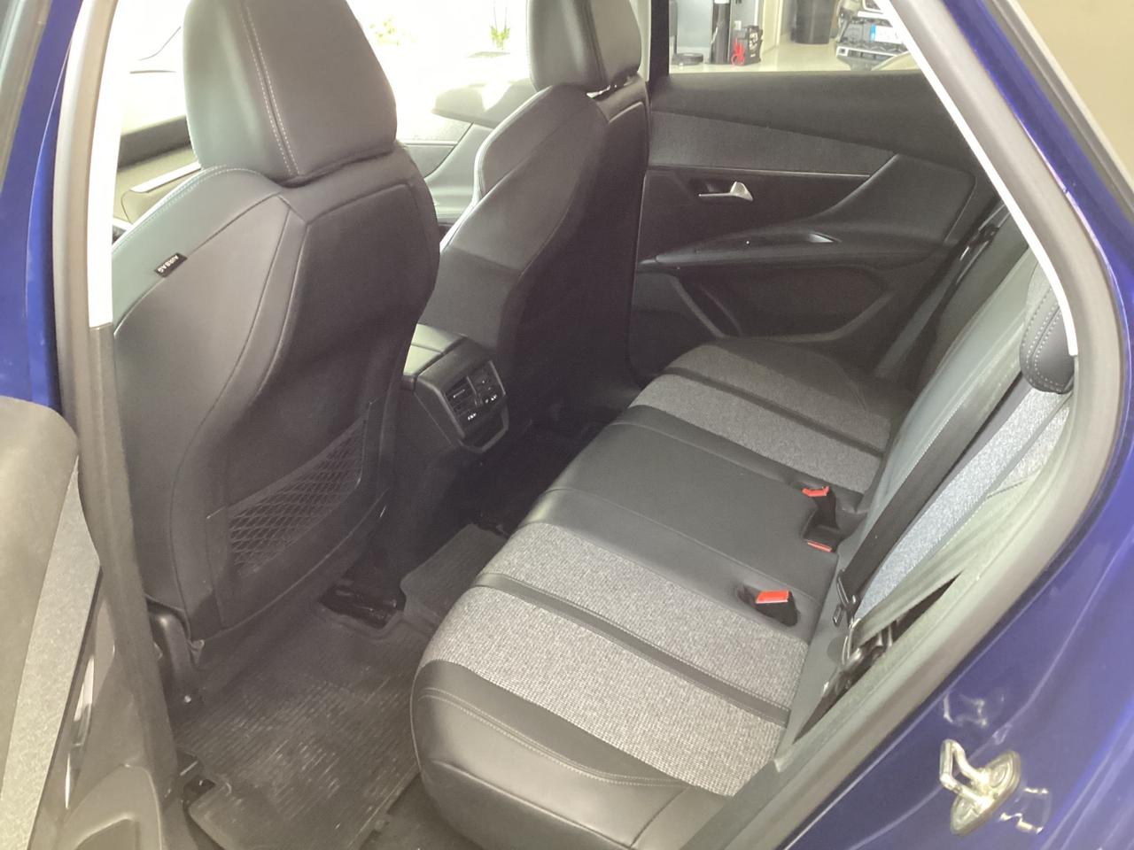 Peugeot 3008 BlueHDi 130 S&S Allure