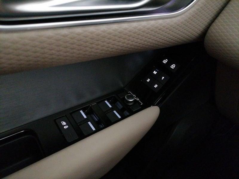 Land Rover Range Rover Velar 2.0d i4 mhev R-Dynamic S 4wd 204cv auto