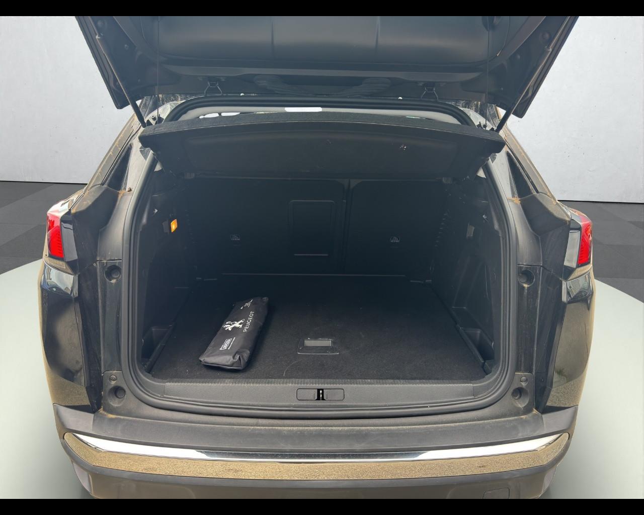 PEUGEOT 3008 2ª serie - 3008 BlueHDi 130 S&S Allure