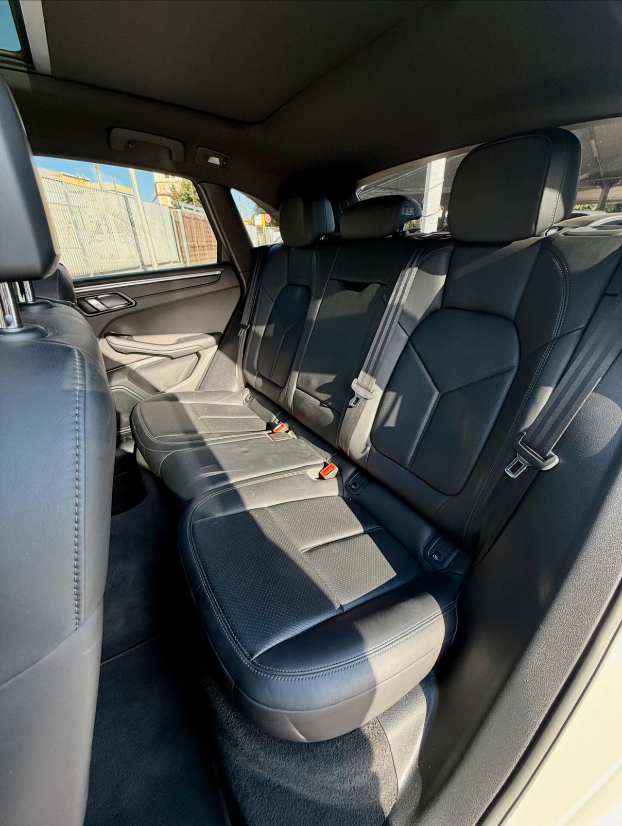 PORSCHE MACAN 2.0 T.B. 245 CV (180kw) – PDK