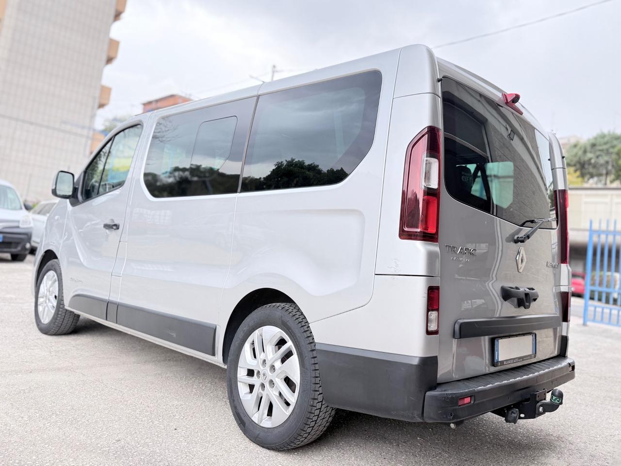 Renault Trafic 1.6 dCi biturbo 9p passo corto