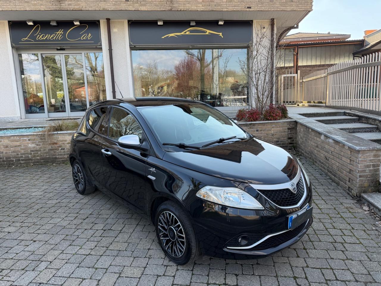 Lancia Ypsilon 1.2 69 CV 5 porte Mya