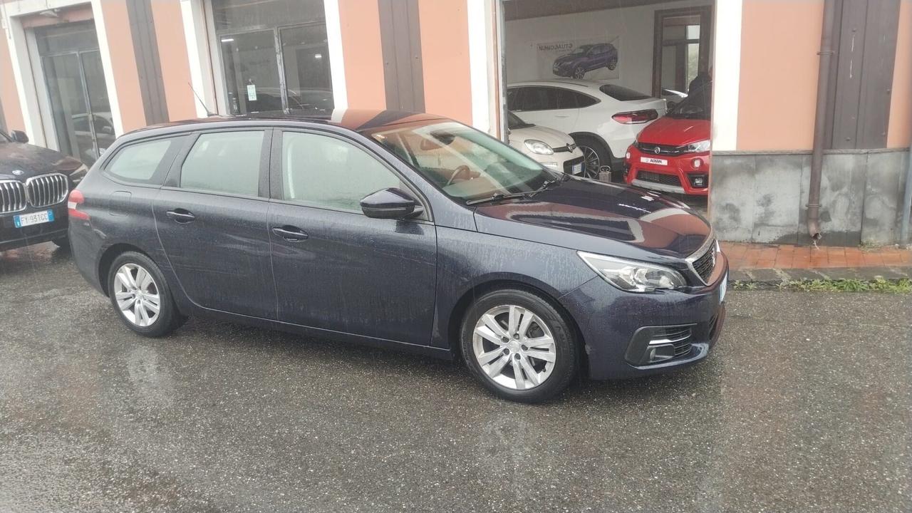 Peugeot 308 BlueHDi 120 S&S Business 2017