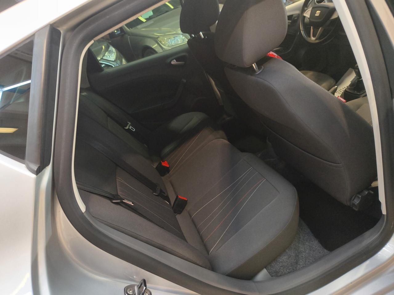 Seat Ibiza 1.2 5p. Style solo 99.000 km