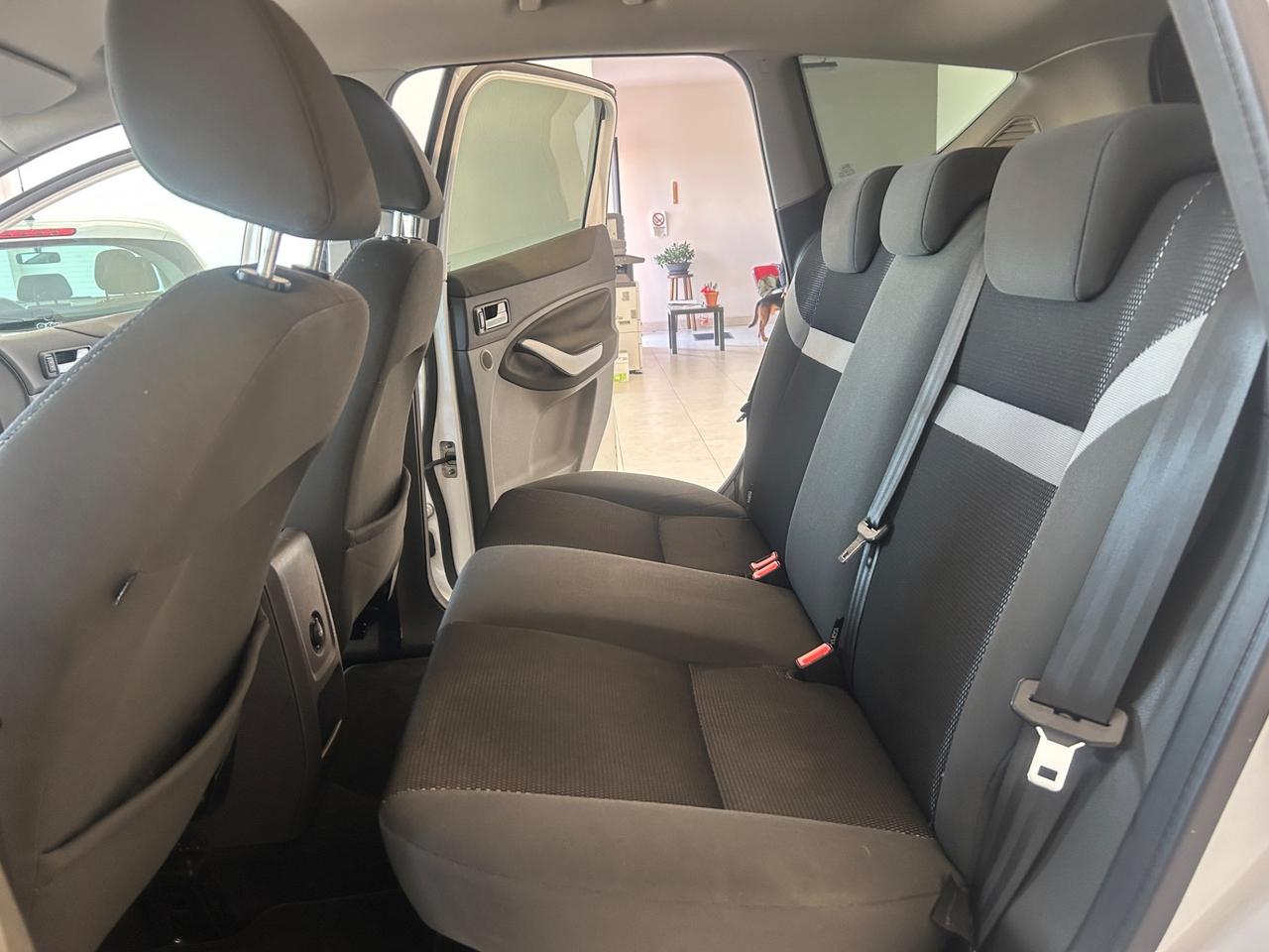 Ford Kuga 2.0 TDCi 103kw 2012 OK NEOPATENTATI