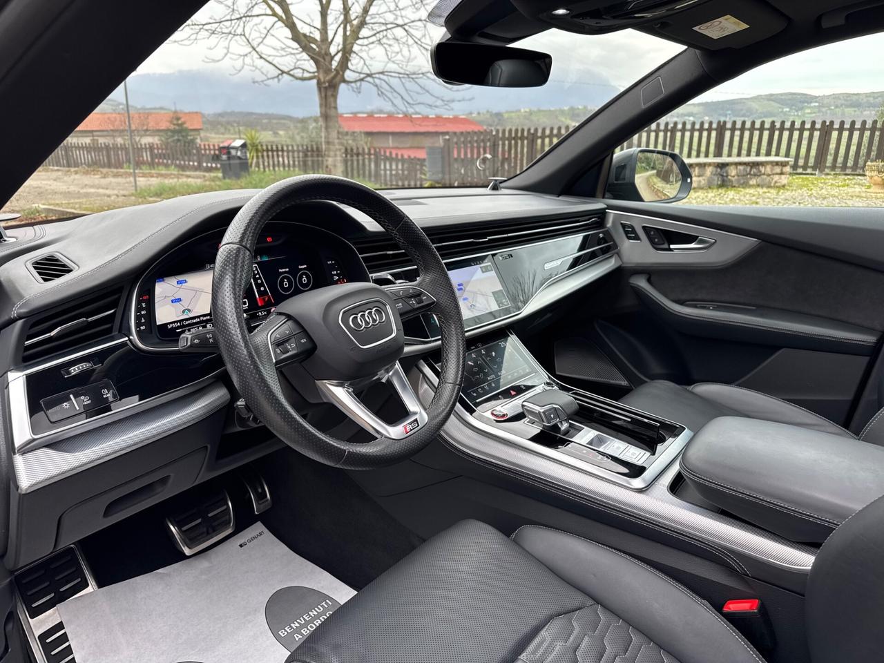 Audi Q8 RS TFSI V8 quattro tiptronic