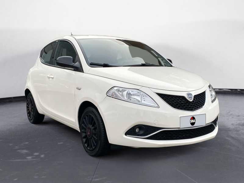 LANCIA Ypsilon 1.2 8v Gold 69cv